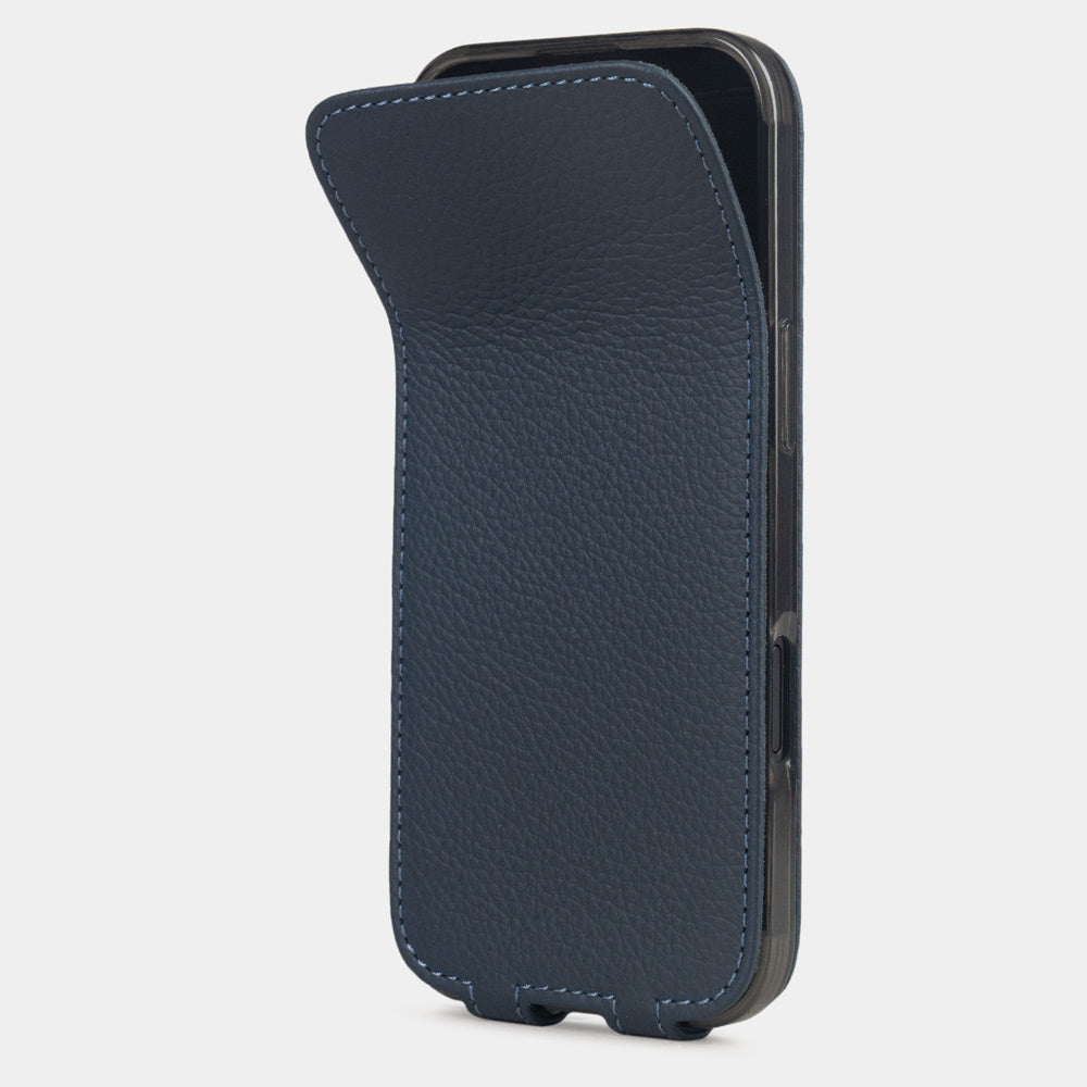 blue leather case iPhone 17 Air – phone flip case with textured quill pattern, flexible front cover folding back to protect the smartphone scree