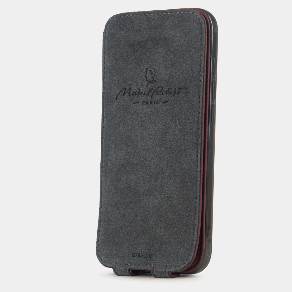 bordeaux premium leather case iPhone 17 Air – interior view showing grey Alcantara lining with magnetic closure, designed to clean and protect the screen