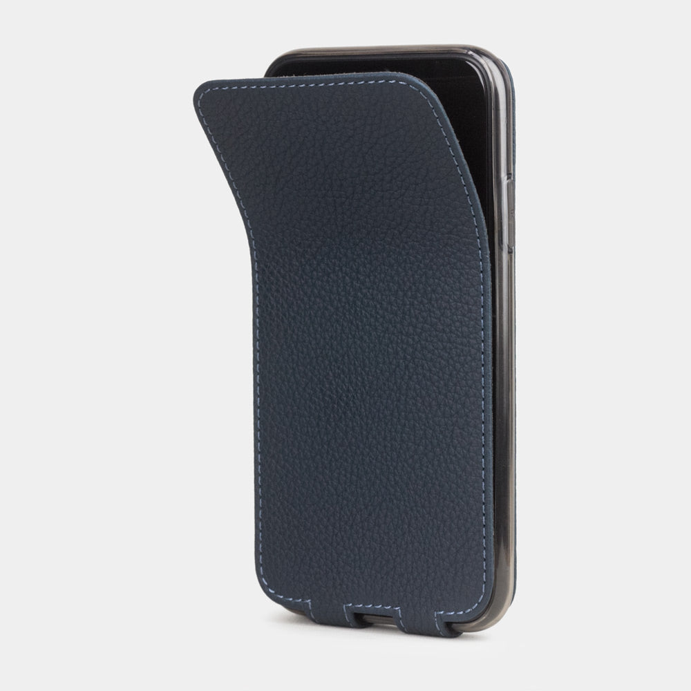 Leather case for iPhone 11 in Dark Blue | Marcel Robert - 2