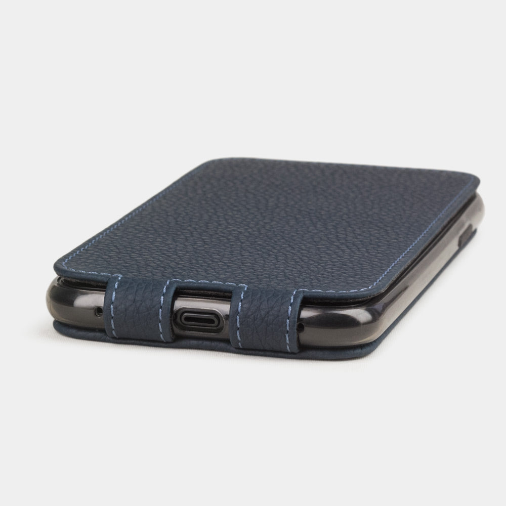 Leather case for iPhone 11 in Dark Blue | Marcel Robert - 6