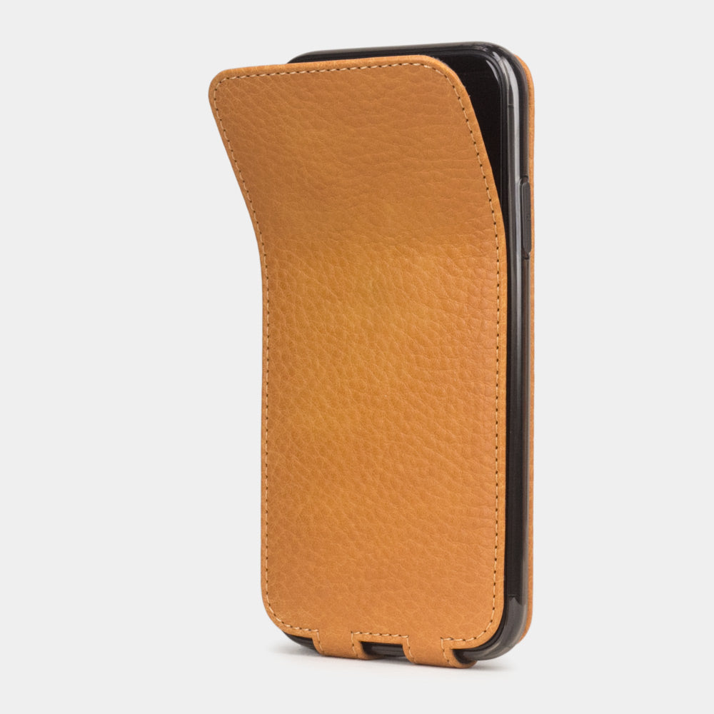 case iPhone 11 ocker | Marcel Robert