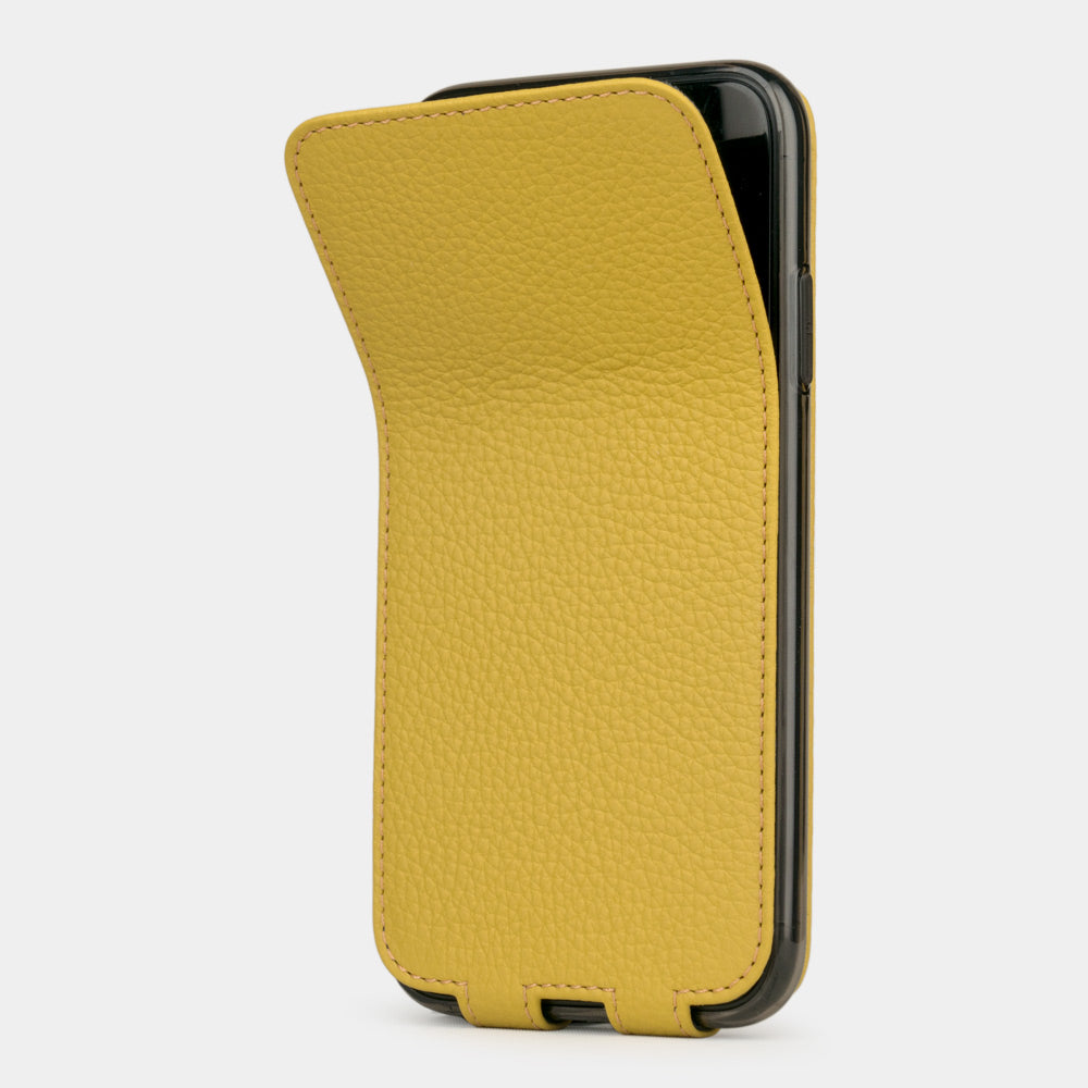 case iPhone 11 yellow | Marcel Robert