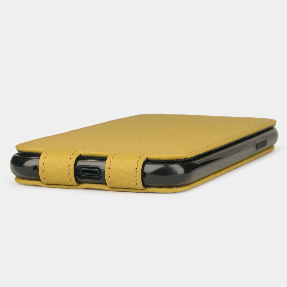 Premium Leather Case iPhone 11 Yellow | Marcel Robert - 5