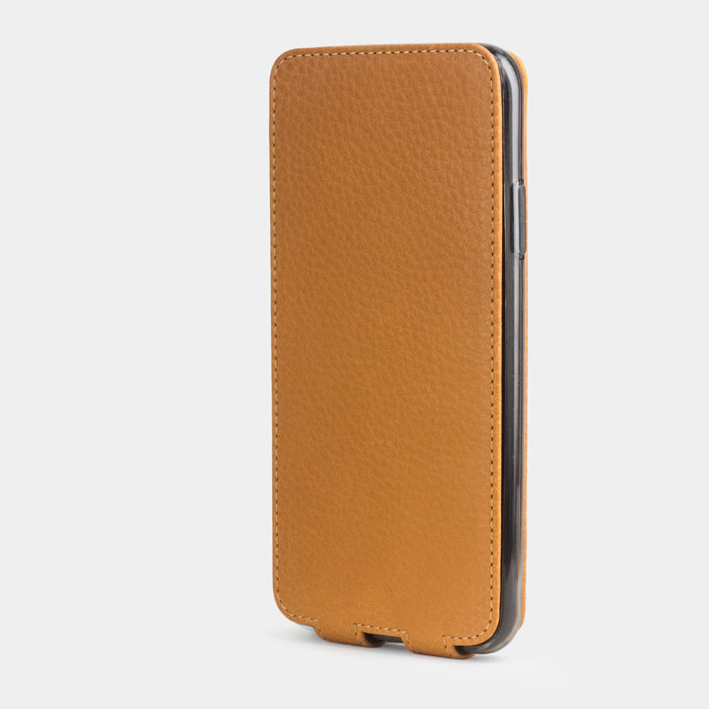 Custodia iPhone 11 Pro Max pelle di vitello ocra — cover a ribalta magnetica fatta a mano Marcel Robert