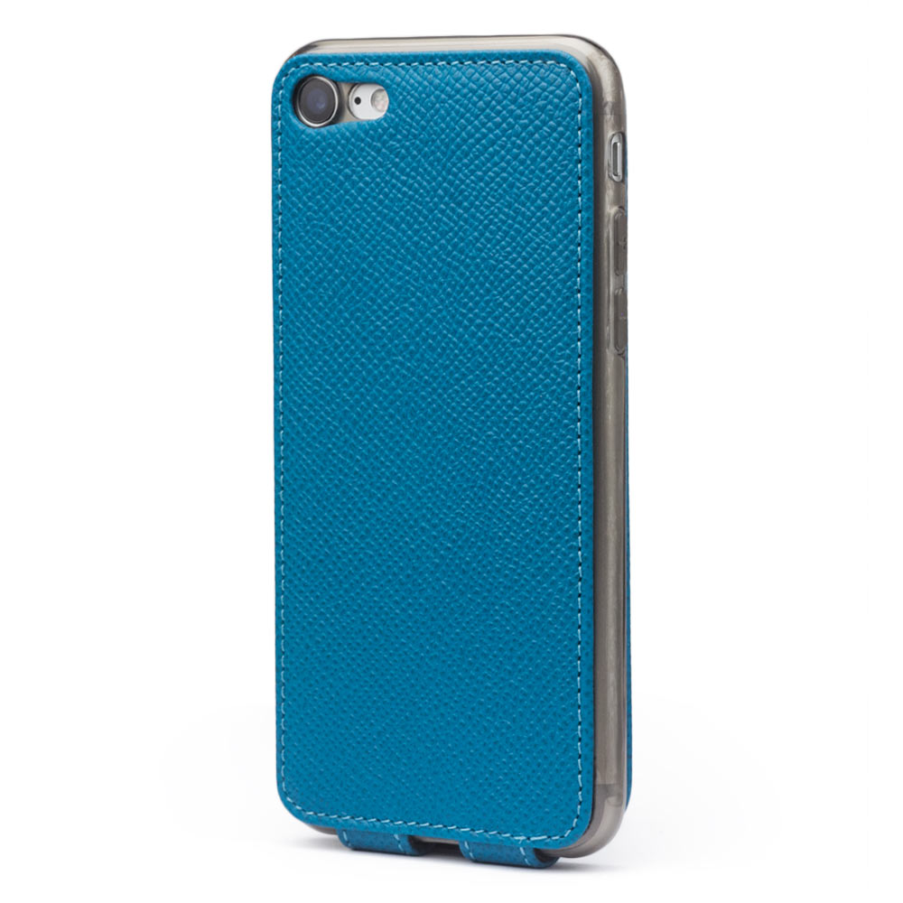 Funda de piel Aguamarina para iPhone SE - vista del lateral de la cámara que muestra cómo el objetivo queda eficazmente protegido