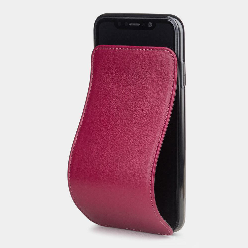 Leren flip-hoesje fuchsia voor iPhone XS Max - vooraanzicht met de zachte klapsluiting