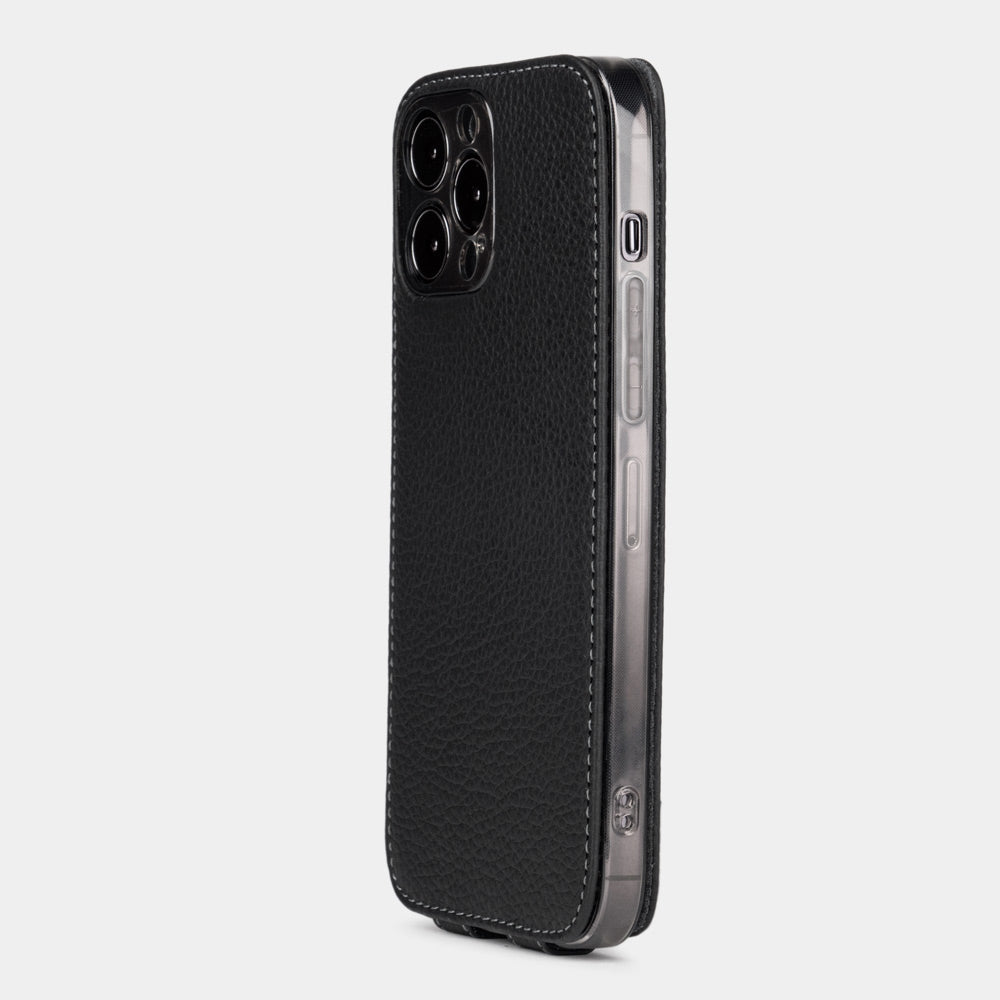 Black calfskin leather case iPhone 15 Pro Max – close-up detail of the magnetic closure and leather edge finish