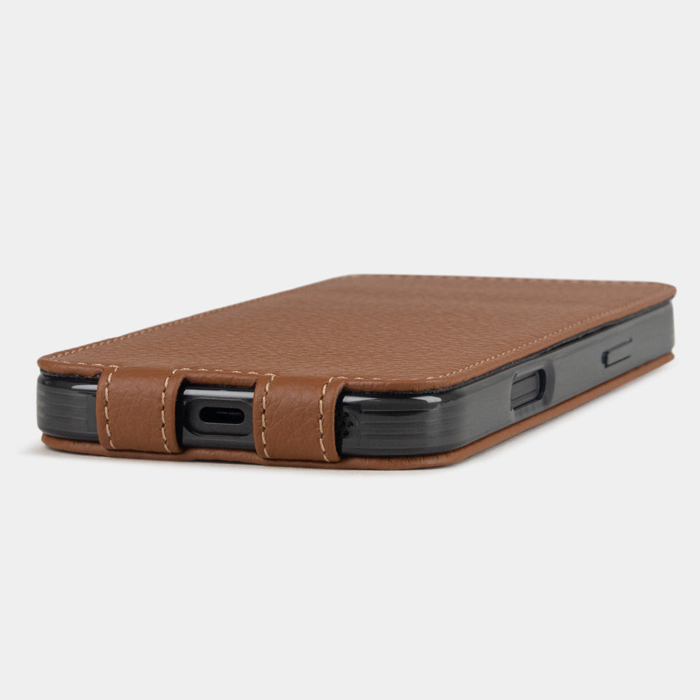gold leather flip case iPhone 17 - flat side view displaying ultra-thin handcrafted design, USB-C port opening and precise edge finishing