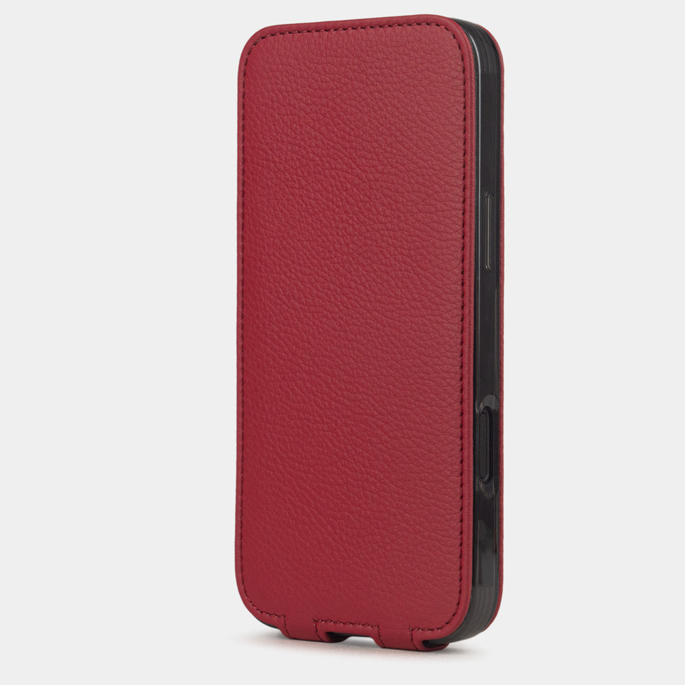 red leather flip case iPhone 17 – upright closed view highlighting the magnetic front cover fully protecting the screen, elegant silhouette