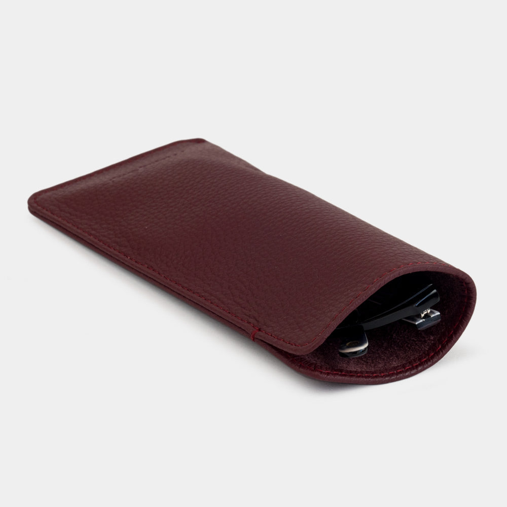 Bordeaux calfskin Pocket glasses pouch seen from the side, glasses inside