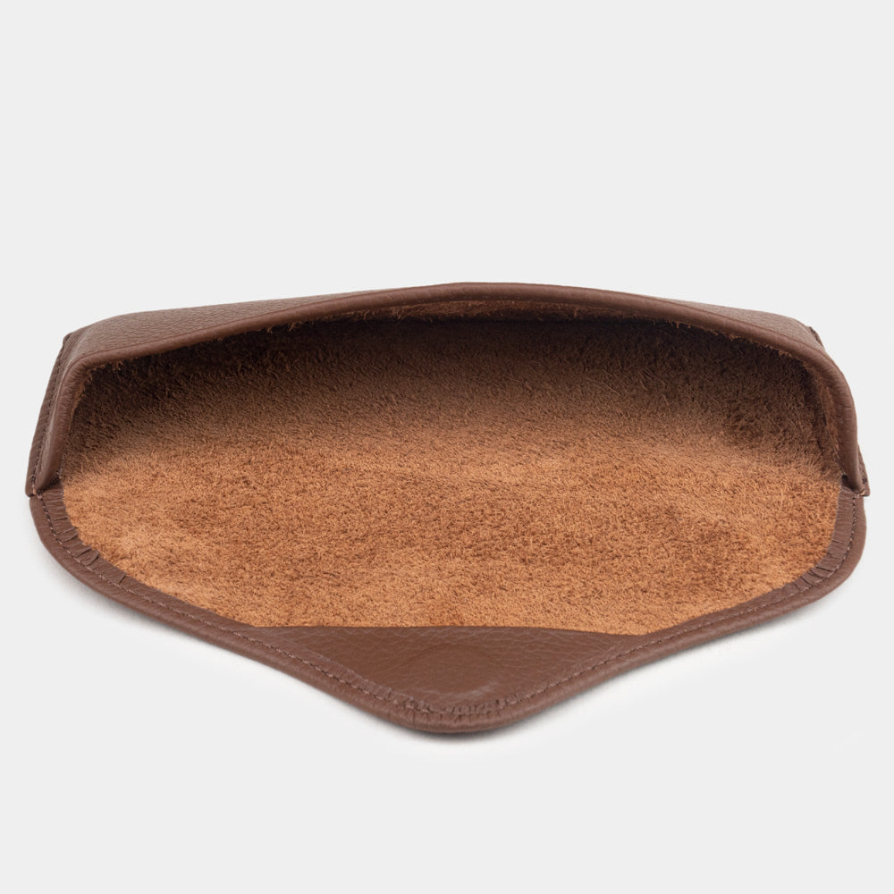 Inside the brown calfskin Casual glasses case: natural suede lining