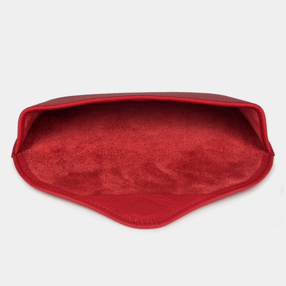 Inside the red calfskin Riviera sunglasses case: natural suede lining
