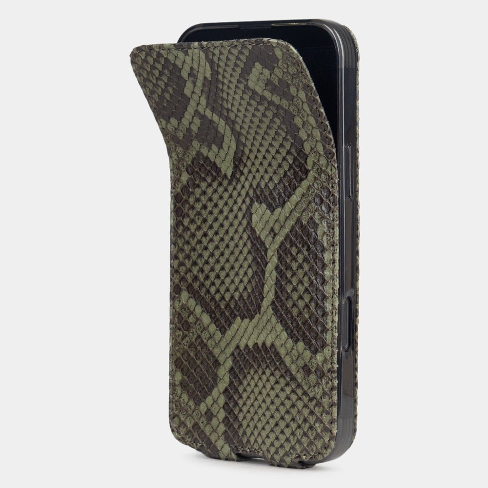 Green Python Leather Protection Case iPhone 16 Pro | Marcel Robert - 1