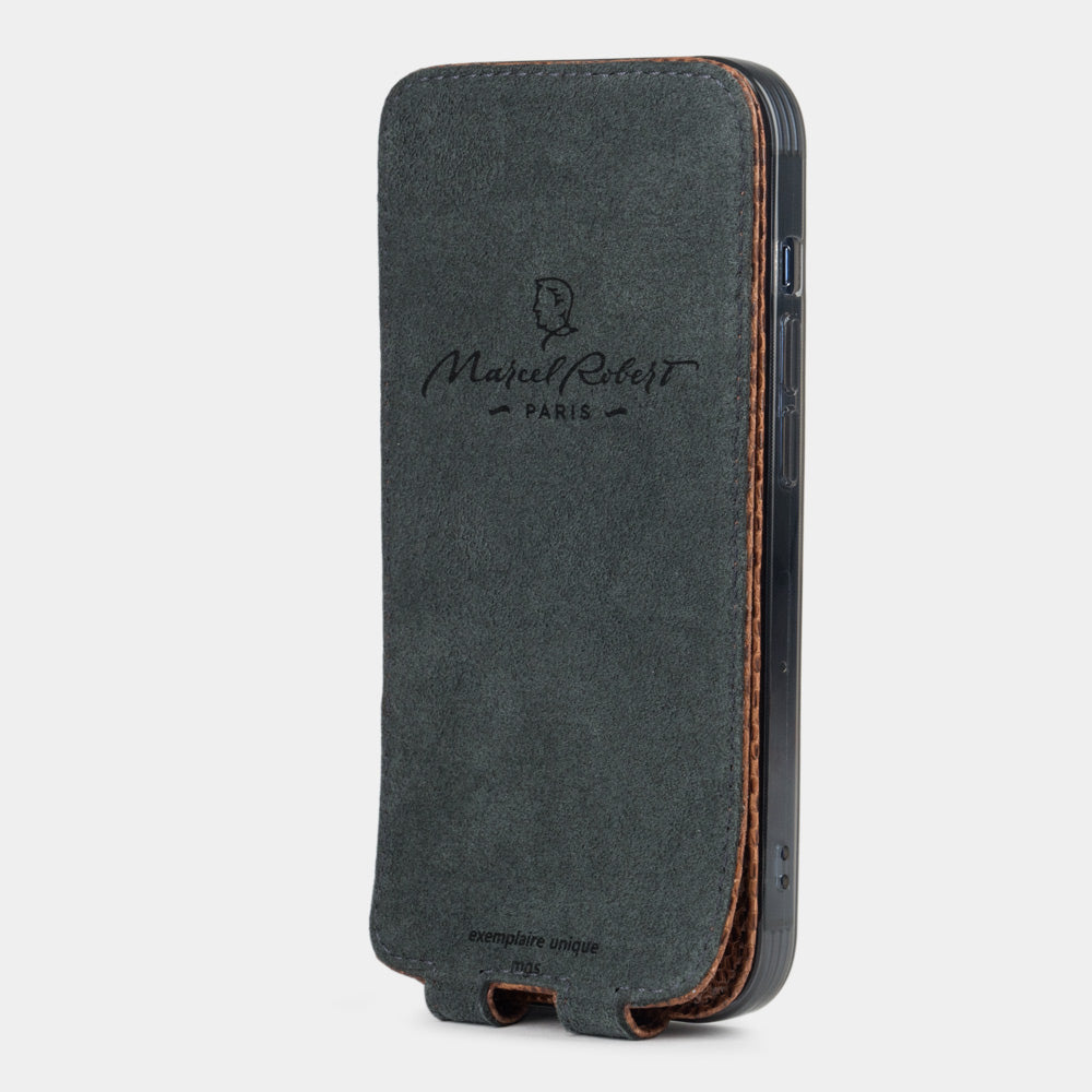iPhone 14 Pro flip case in brown lizard leather – flap opened to show the Alcantara® lining that cleans the screen