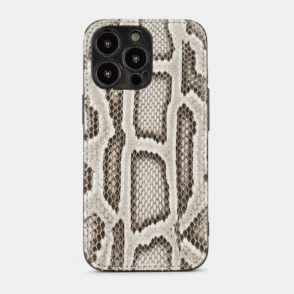 Pythonleren hoesje in naturel voor iPhone 15 Pro – achteraanzicht met het natuurlijke schubbenpatroon en de camera-uitsparing