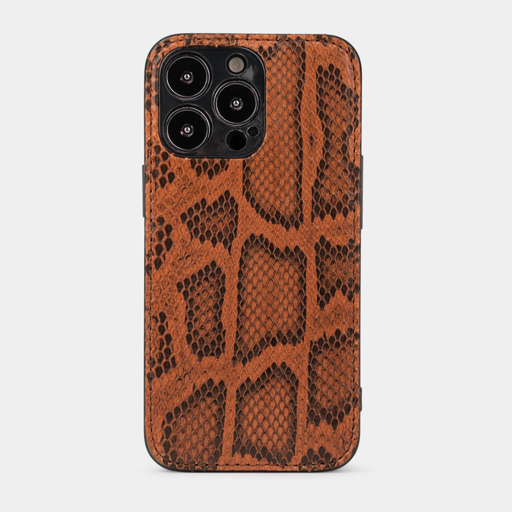 Gouden pythonleren hoesje voor iPhone 15 Pro – achteraanzicht met het natuurlijke schubbenpatroon en de camera-uitsparing