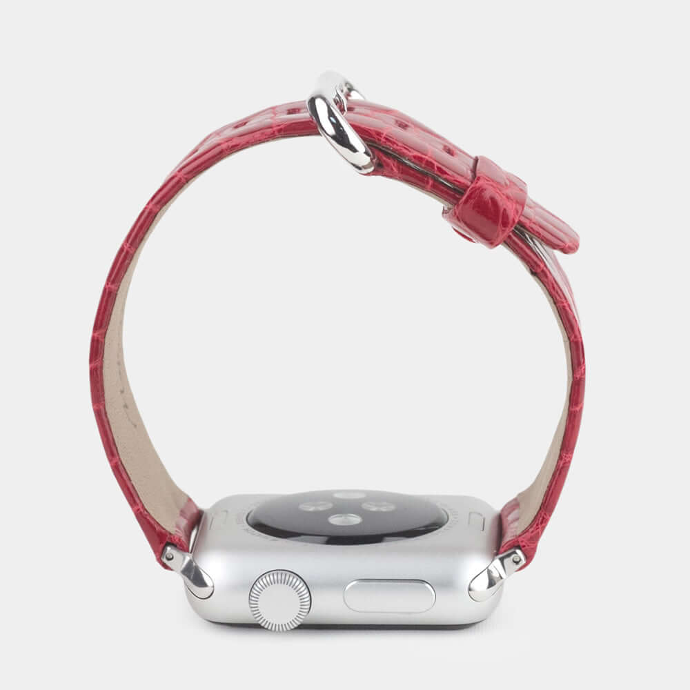Correa para el Apple Watch 45/46 mm de piel de aligátor brillante en rojo, con adaptadores y hebilla de acero | caja del reloj abajo para ver la textura del cuero, el forro interior y la hebilla