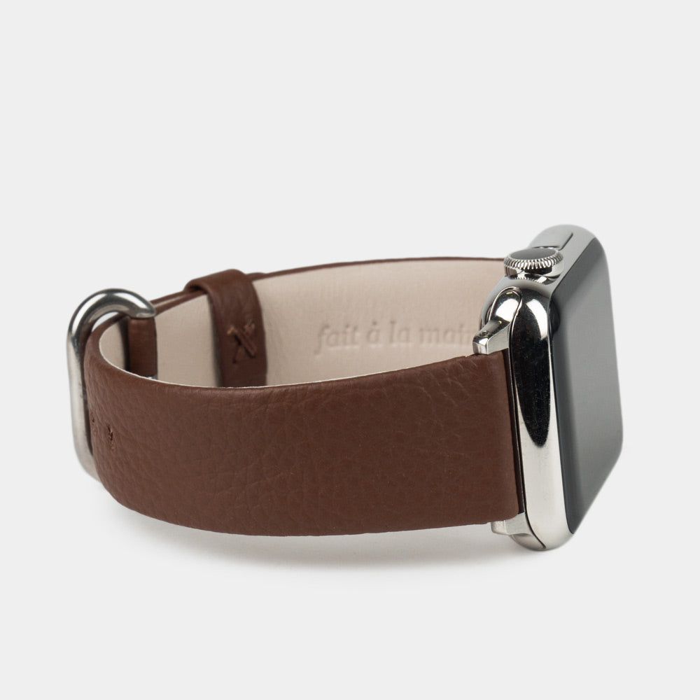 Armband für die Apple Watch 41/42 mm aus weichem genarbtem Kalbsleder in Braun, mit Adaptern und Schnalle aus Edelstahl | 3/4-Ansicht des Innenfutters aus Leder