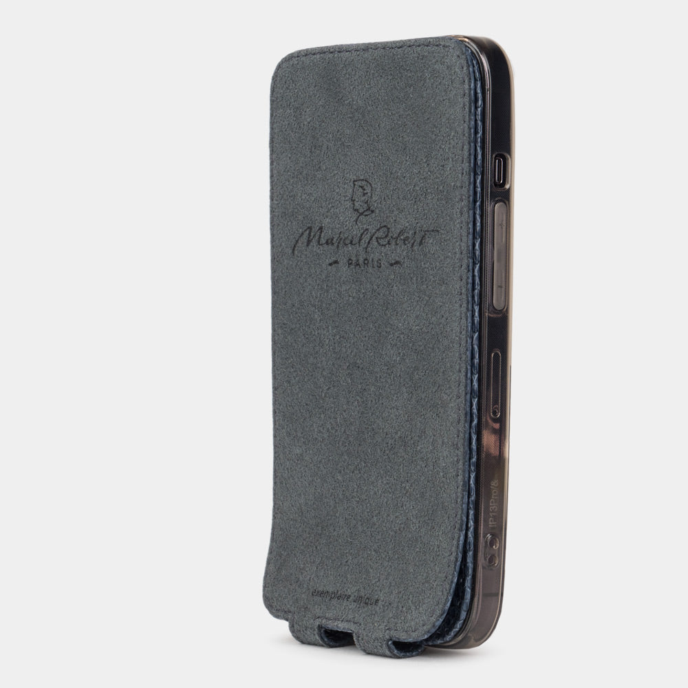 iPhone 14 Pro Max flip case in blue lizard leather – Marcel Robert | detail view